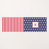 赤モノグラムの白・青アメリカ国旗 ヨガマット (正面(横))