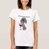 赤ワインを飲んでいるWeimaranerおもしろいな犬 Tシャツ (正面)