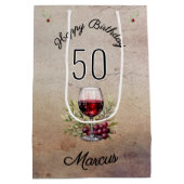 赤ワイングラスのオリーブウォーター色50誕生日 ミディアムペーパーバッグ (裏面)