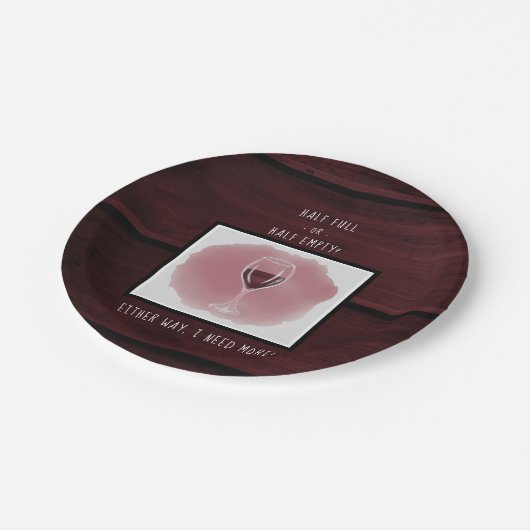 赤ワイングラス半空フルことわざ水色 ペーパープレート (アングル)