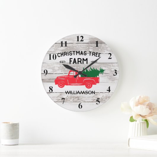 赤ヴィンテージトラッククリスマスツリーファミリー名 ラージ壁時計 (ホーム)