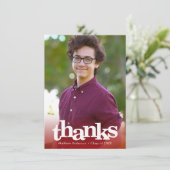 赤写真モダン卒業はっきりしたタイポグラフィ サンキューカード (スタンド正面)