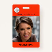 赤写真QRコードおよびロゴ従業員名 バッジ (正面)