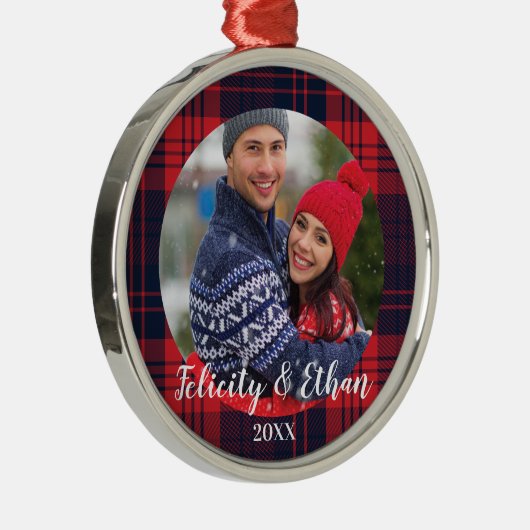 赤及び濃紺の格子縞の樵の休日のクリスマス メタルオーナメント (右)