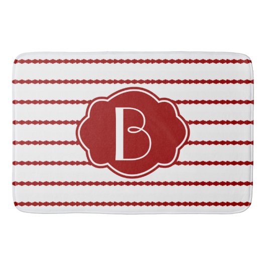 赤及び白の帆立貝は縞で飾ります; イニシャルを加えて下さい バスマット (正面)