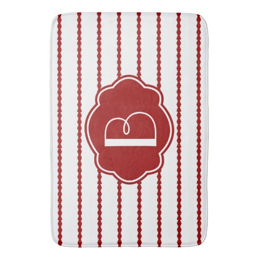 赤及び白の帆立貝は縞で飾ります; イニシャルを加えて下さい バスマット (正面縦)