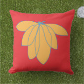 赤地に金の花 アウトドアクッション (芝生)