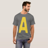 赤地に黄色のアルファベットAの文字 ハロウィン コスチューム Tシャツ (正面フル)