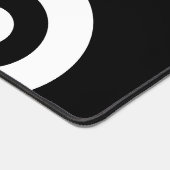 赤地に黒と白の抽象的な円 デスクマット (コーナー)