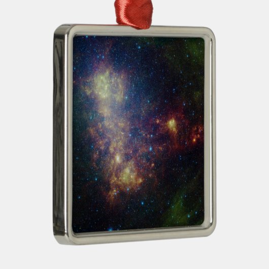 赤外線ポートレートは星と塵を明らかにする メタルオーナメント (右)