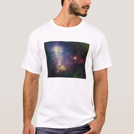 赤外線ポートレートは星と塵を明らかにする Tシャツ (正面)