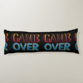 赤字の太字「GAME OVER」テキスト ボディピロー (裏面)
