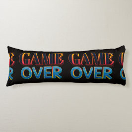 赤字の太字「GAME OVER」テキスト ボディピロー