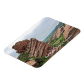 赤岩を取り囲む岩層と岩場 マグネット (左側)