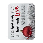 赤感動的引用文付きクリスマスオーナメント マグネット (縦)