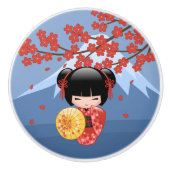 赤桜こけし人形 – かわいい芸者ガール セラミックノブ (正面)