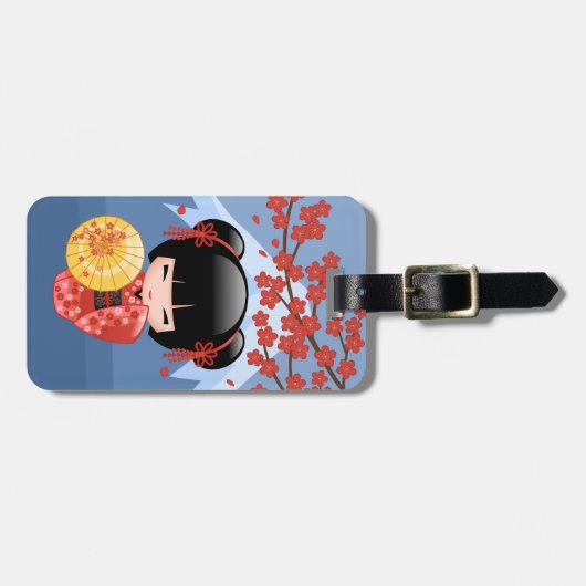 赤桜こけし人形 – かわいい芸者ガール ラゲッジタグ (正面横)