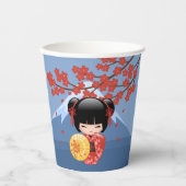 赤桜こけし人形 – かわいい芸者ガール 紙コップ (正面)