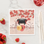 赤桜こけし人形 – 日本の芸者 スタンダードランチョンナプキン (インサイチュ)