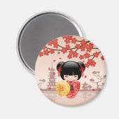 赤桜こけし人形 – 日本の芸者 マグネット (正面/裏面)