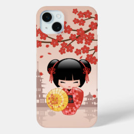 赤桜こけし人形 – 日本の芸者 iPhone 15 MINIケース