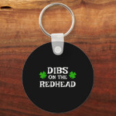 赤毛の女性に指名権 Funny St Patrick's Day Irish G キーホルダー (正面)