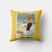 赤毛の女性の微笑し、スキーポスター クッション (裏面)