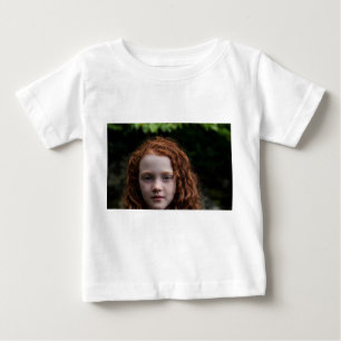 赤毛の子供の肖像 ベビーTシャツ - かわいいペ
