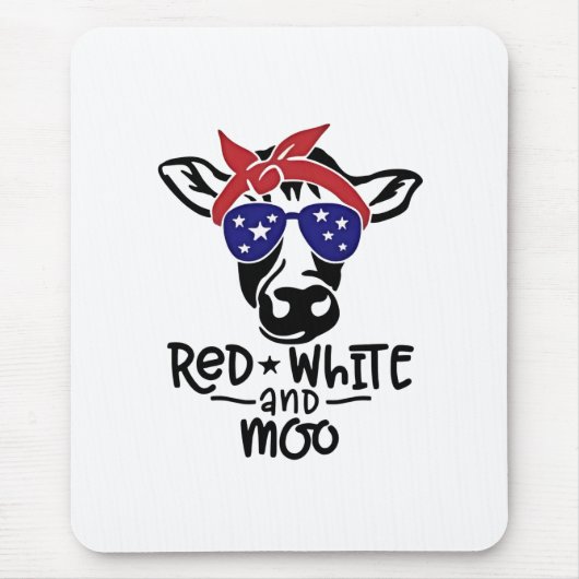 赤白と愛国的モーな牛7月4日 マウスパッド (正面)