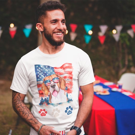 赤白と青のビーグル犬アメリカ人7月4日 Tシャツ