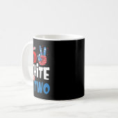赤白と2誕生日7月4日American 2n コーヒーマグカップ (正面左)