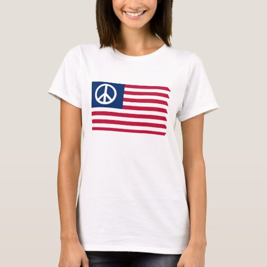 赤白平和愛国アメリカ国旗 Tシャツ (正面)