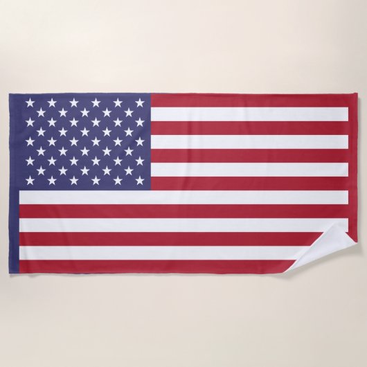 赤白青の愛国的アメリカ国旗 ビーチタオル (正面)
