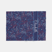 赤白青の花火の星は名前を加えます フリースブランケット (正面(横))