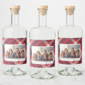 赤白青モダンプレイドのクリスマスファミリー写真 リキュールボトルラベル (ボトル)