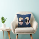 赤目のスカルと青の背景 クッション (椅子)