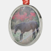 赤秋の木の茶色の馬 メタルオーナメント (左)