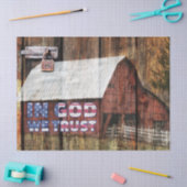 赤素朴い色あせた納屋で掛け金が掛けてある 薄葉紙 (クラフト)