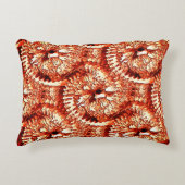 赤素朴みを帯びたサンゴのロゼットを彫る反復 アクセントクッション (正面)