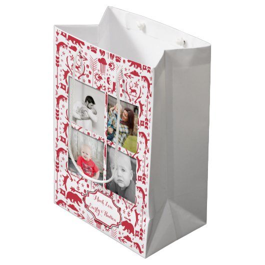 赤素朴キツネ模様クリスマスファミリーの写真 ミディアムペーパーバッグ (正面アングル)