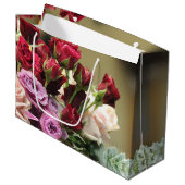 赤紫とピンクのバラ ラージペーパーバッグ (正面アングル)