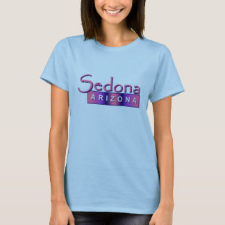 赤紫のTシャツのセドナアリゾナ Tシャツ
