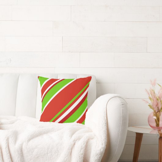 赤緑と白の対角線のストライプ クッション (ソファ)