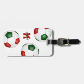 赤緑の白いサッカー旅行チームモノグラムの ラゲッジタグ (正面横)