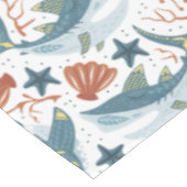 赤緑黄色のサメ貝クラゲ テーブルクロス (アングル)