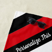 赤線の消防パーソナライズされた旗 ビーチタオル (インサイチュ)