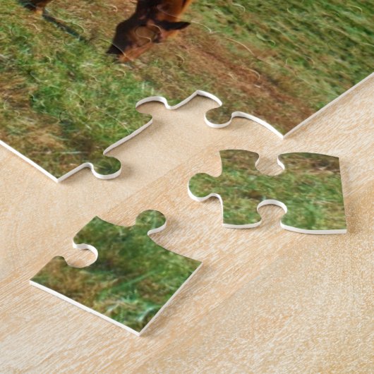 赤茶色の馬、秋の木、青空 ジグソーパズル (側面)