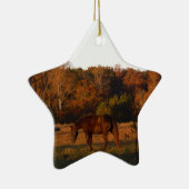 赤茶色の馬、秋の森。 セラミックオーナメント (右)