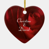 赤薔薇のような愛パーソナライズされた セラミックオーナメント (正面)