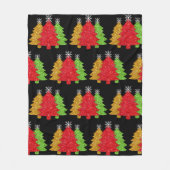 赤金ゴールドきらめくグリーンクリスマスツリーの雪片 フリースブランケット (正面)